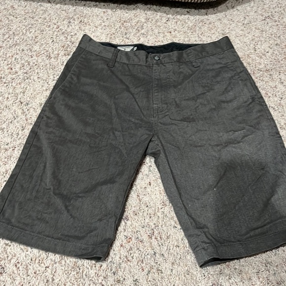 Volcom board shorts size 30. - Picture 2 of 5